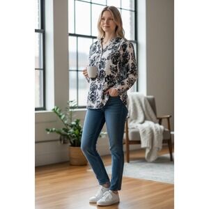NWT Monday Fun Kearney Henley Blouse L Floral Rose‎ Boho StitchFix 3/4 Sleeve